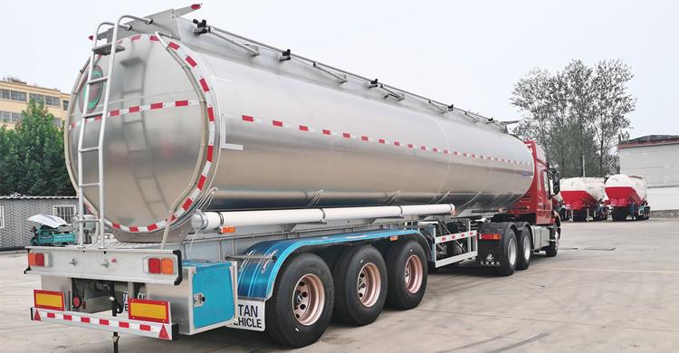 40000 litres de réservoir de carburant en aluminium semi-remorque à vendre au Zimbabwe