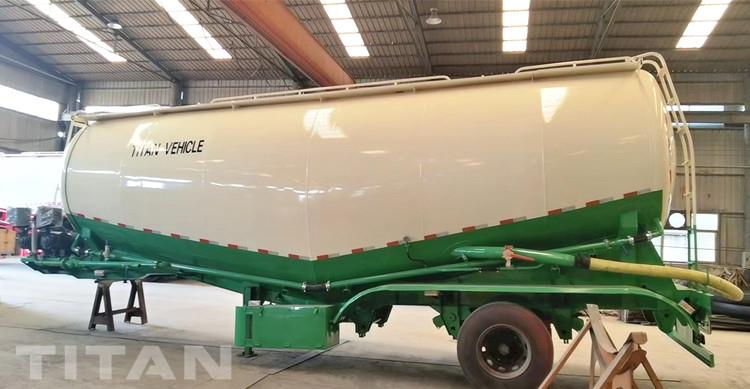 Remorque de camion-citerne de ciment en vrac à trois essieux 40cbm à vendre en Guinée