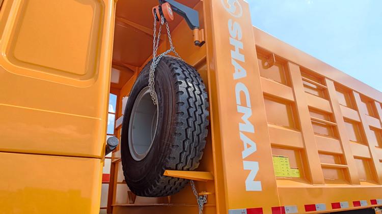 Camion-benne Shacman F3000 à vendre au Sénégal