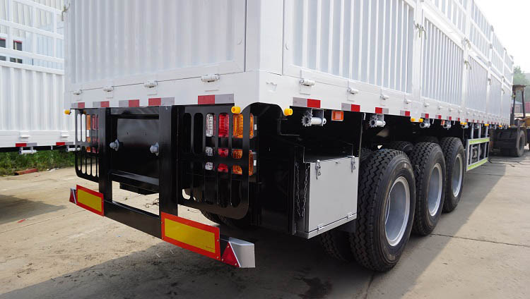 Tri Axle 50 Tons Fence Semi Trailer for Sale in Sudan