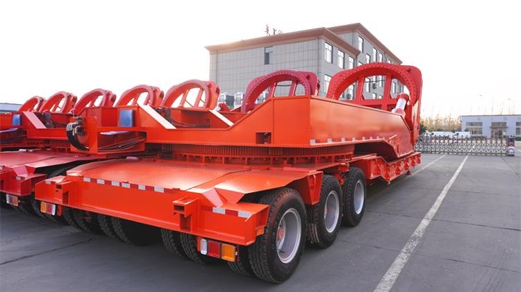 Wind Turbine Blade Transport - Modular Trailer with Rotor Blade Adapter