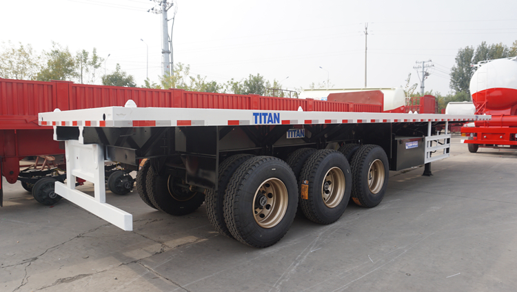 China Tri Axle Trailer Flatbed Semi Trailer for Sale