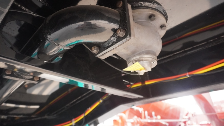 Remorque citerne semi-carburant à trois essieux de 40 000 litres à vendre