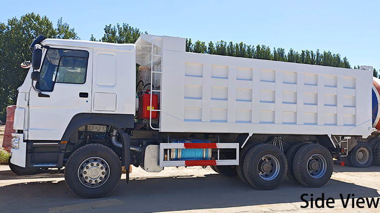 Camion benne Howo 371HP d'occasion à vendre en Guyane