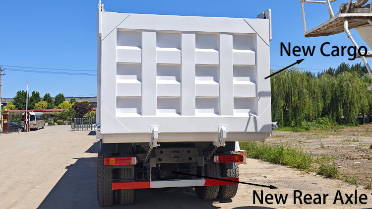 Camion benne Howo 371HP d'occasion à vendre en Guyane
