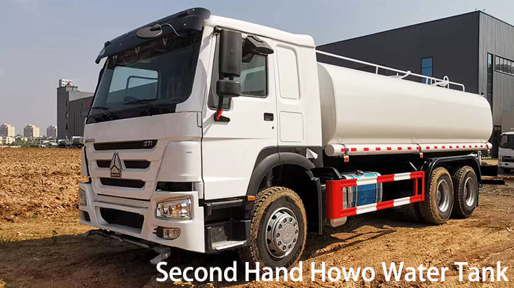 Camion citerne à eau Howo RHD d'occasion 6x4 371 CV à vendre en Jamaïque
