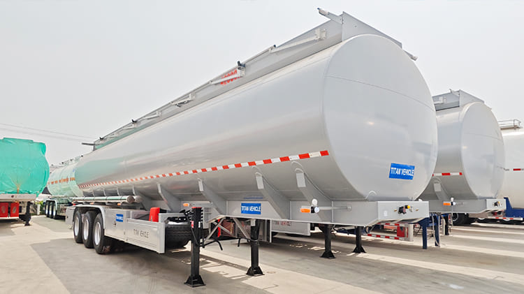 Remorque citerne à carburant 3 essieux de 42 000 litres à vendre à Kinshasa, Congo