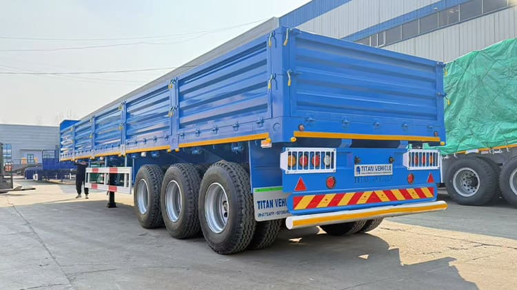 Remorque à ridelles à trois essieux à vendre à Djibouti